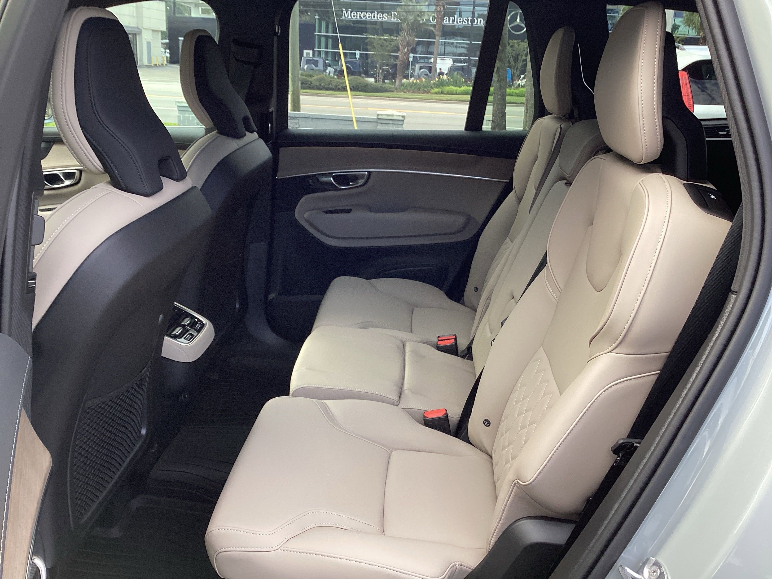 Used 2026 Volvo XC90 B6 Plus w/ Protection Package Premier AWD/4WD image 33