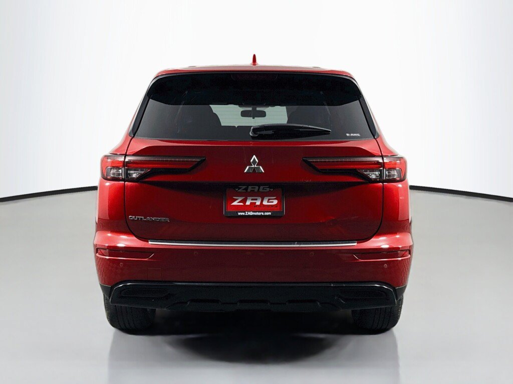 Used 2022 Mitsubishi Outlander SEL Black Edition AWD/4WD image 4