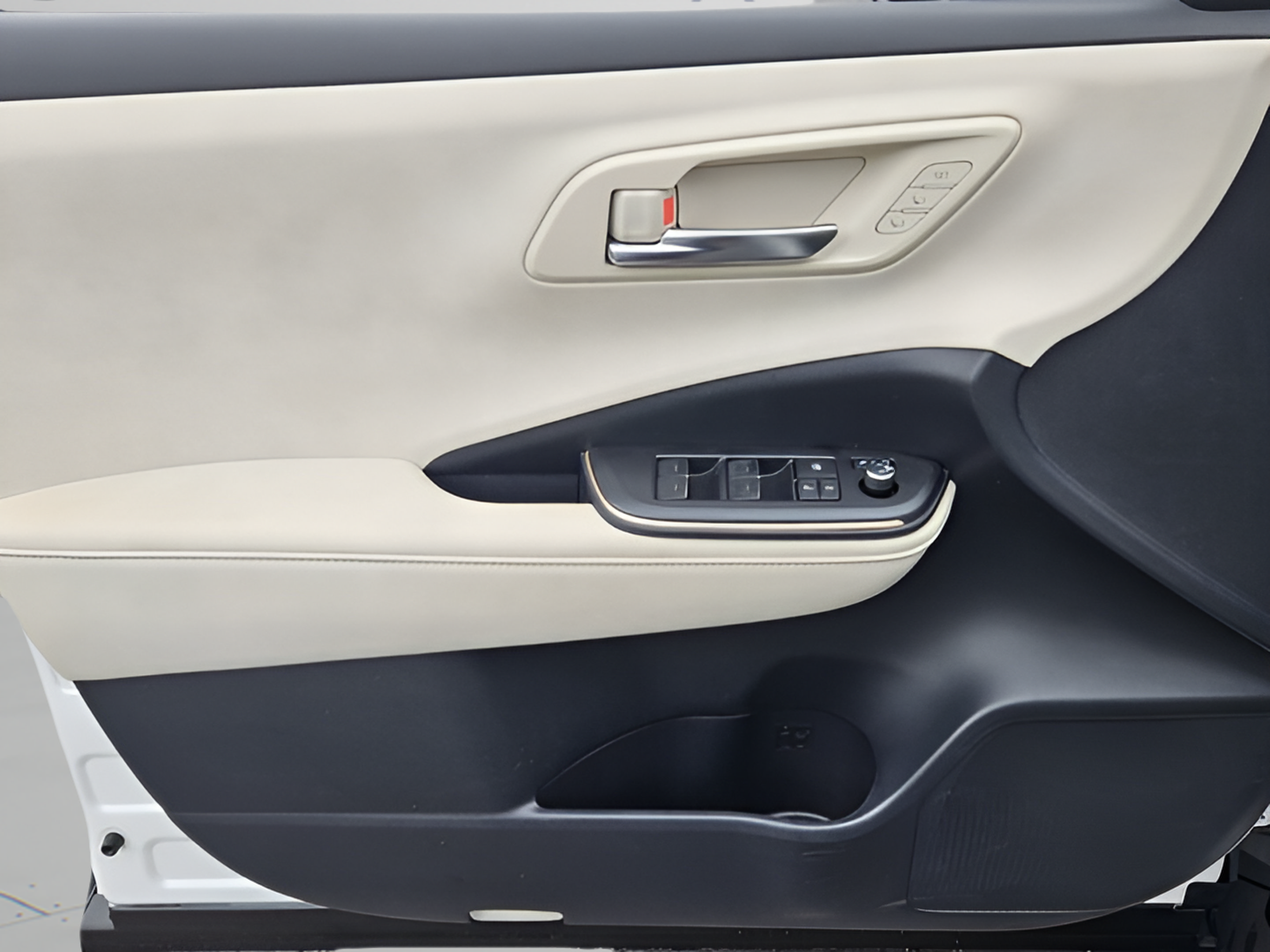 Certified 2023 Toyota Crown AWD/4WD image 15