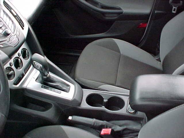 Used 2013 Ford Focus SE w/ Interior Protection Pkg FWD image 14