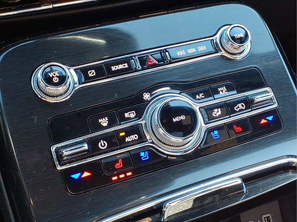 Used 2022 Lincoln Nautilus Reserve w/ Cargo Utility Package AWD/4WD image 10