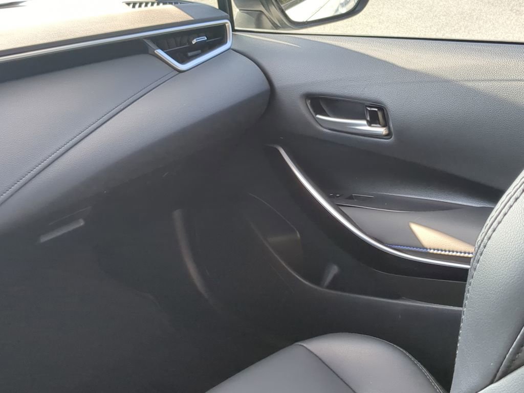 Used 2022 Toyota Corolla XSE image 23