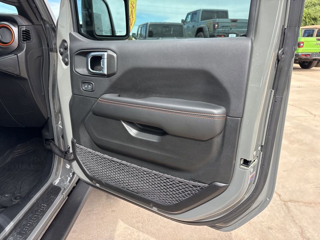 Used 2023 Jeep Gladiator Mojave w/ LED Lighting Group AWD/4WD image 25