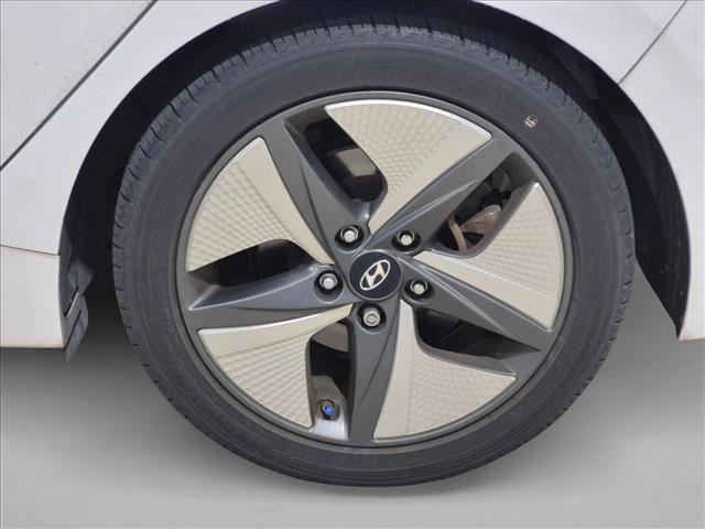 Used 2020 Hyundai Ioniq SEL FWD image 6