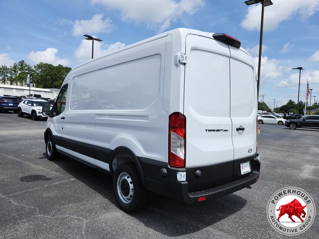 New 2026 Ford Transit 250 148 Medium Roof w/ Load Area Protection Package RWD image 4