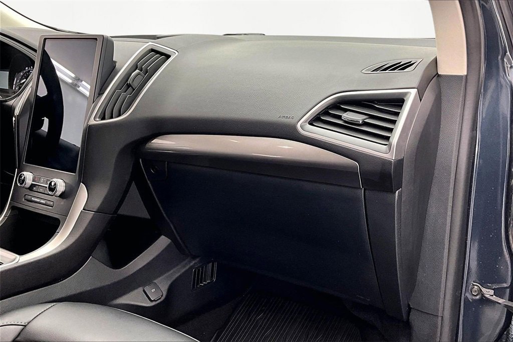 Used 2024 Ford Edge SEL w/ Convenience Package image 17