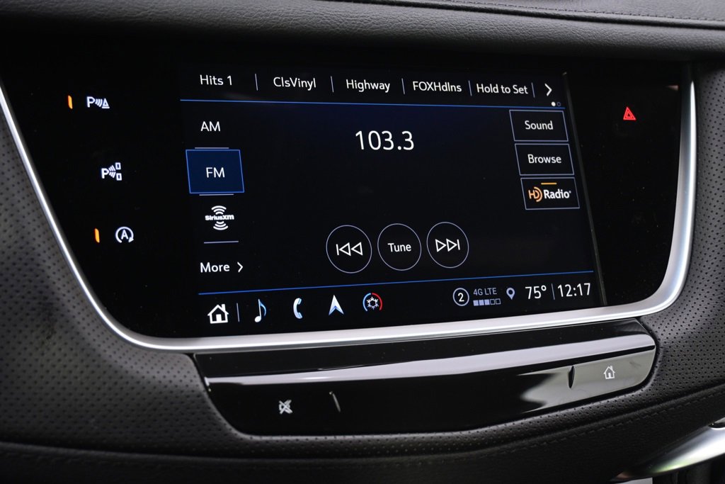 New 2025 Cadillac XT5 Sportv w/ LPO, Red Accent Package image 27