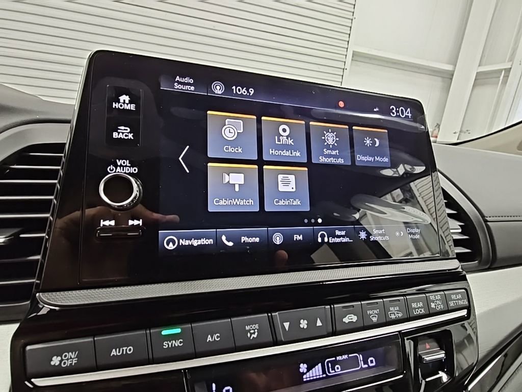 New 2026 Honda Odyssey Touring image 18