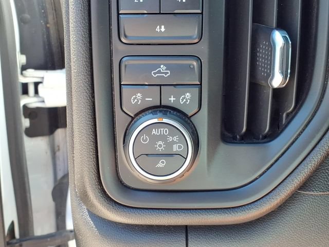Used 2021 Chevrolet Silverado 2500 Custom w/ Custom Value Package AWD/4WD image 30