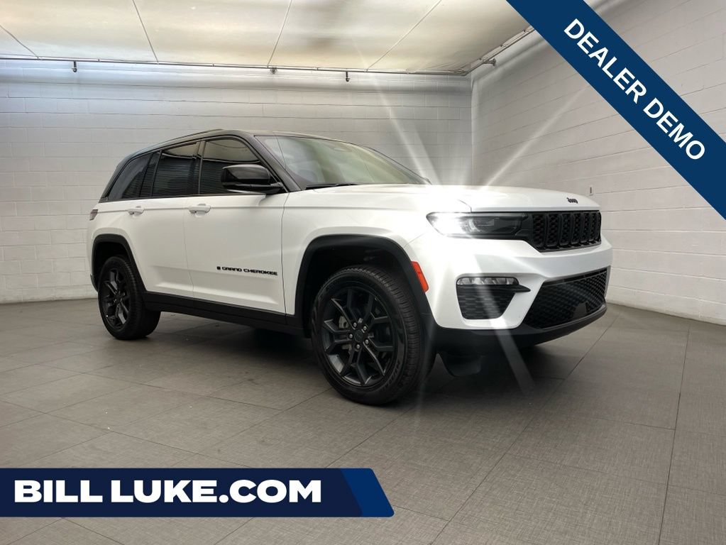 New 2025 Jeep Grand Cherokee Limited w/ Trailer Tow Package AWD/4WD image 1