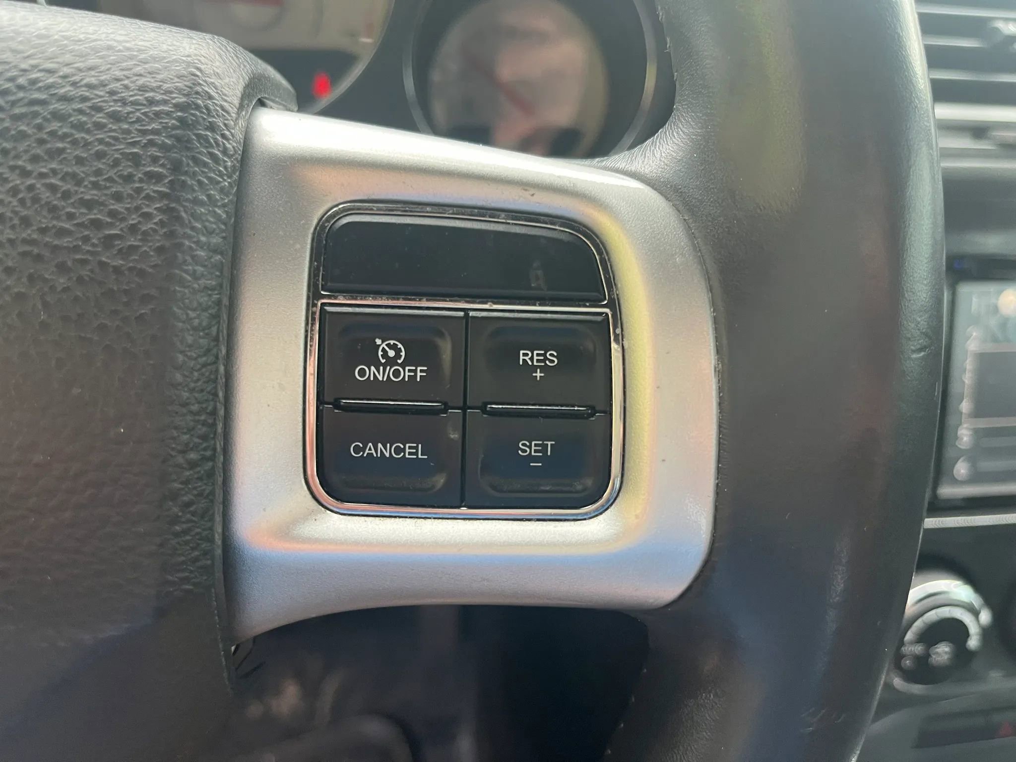 Used 2014 Dodge Challenger SXT RWD image 20