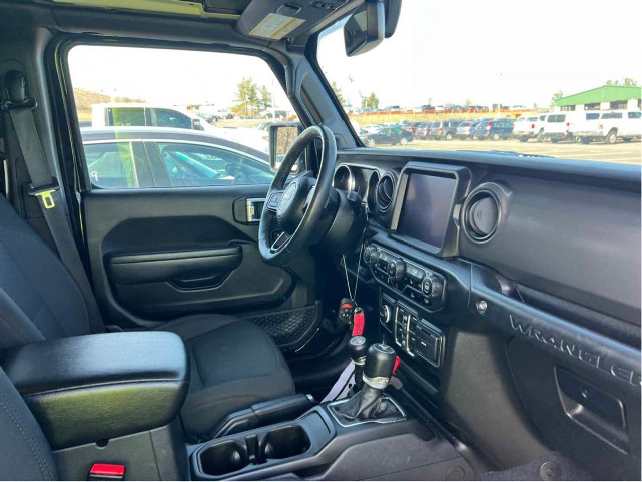 Used 2023 Jeep Wrangler Unlimited w/ Sun & Screen Package image 6