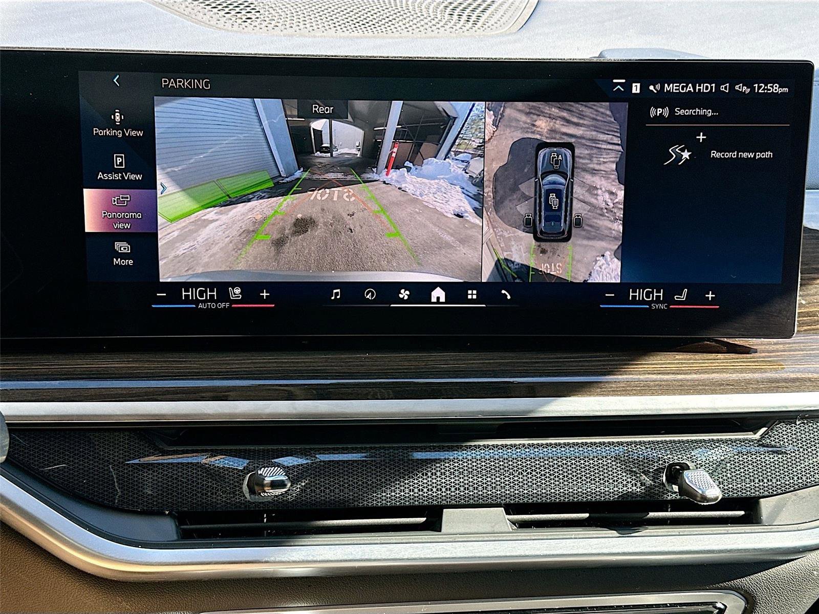 Certified 2024 BMW X7 xDrive40i w/ Premium Package image 14