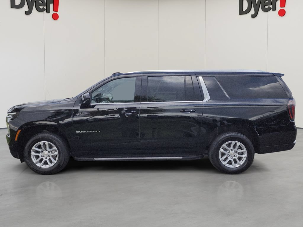 Used 2025 Chevrolet Suburban LT RWD image 6