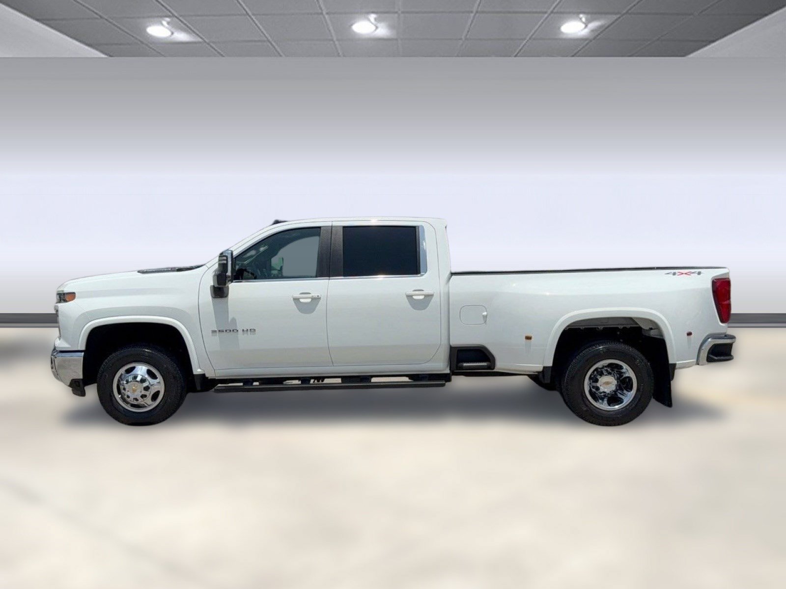 Used 2026 Chevrolet Silverado 3500 LT w/ Safety Package AWD/4WD image 2