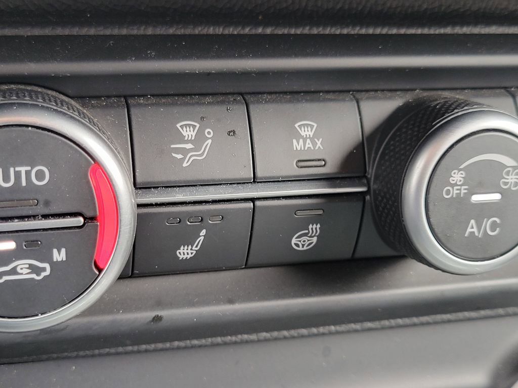 Used 2024 Alfa Romeo Stelvio Sprint RWD image 13