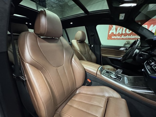Used 2020 BMW X7 xDrive40i w/ M Sport Package image 11