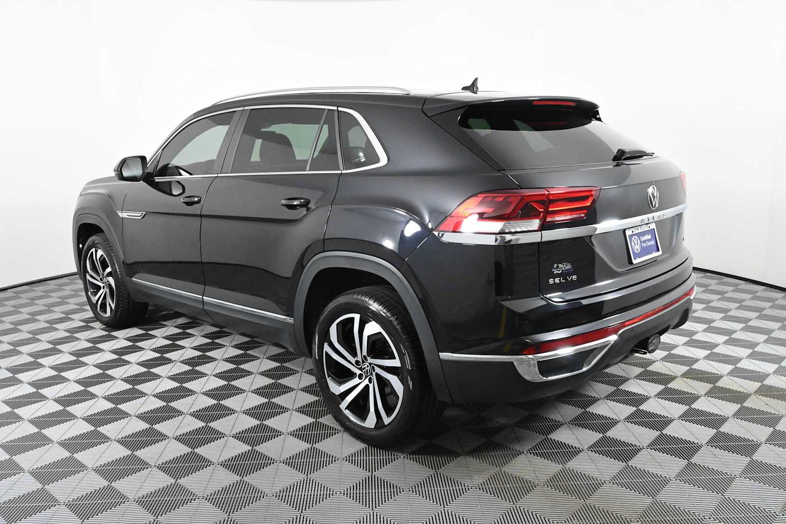 Certified 2023 Volkswagen Atlas Cross Sport SEL AWD/4WD image 7