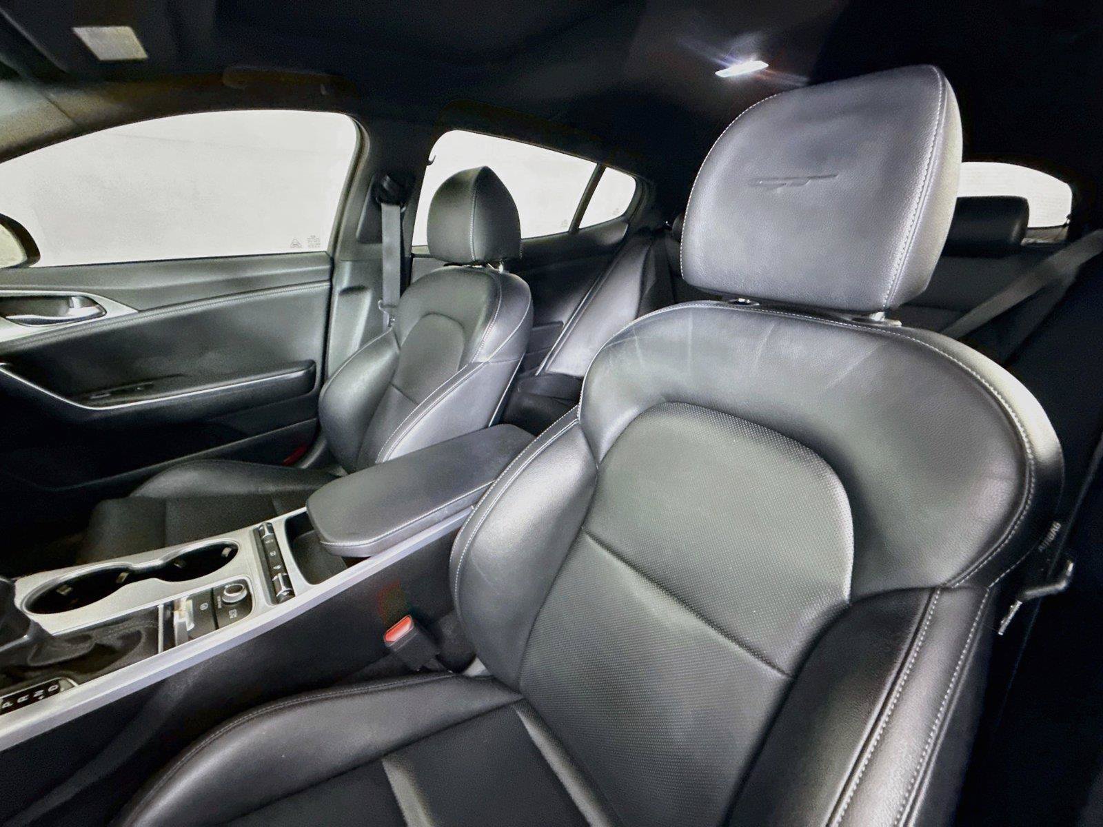 Used 2022 Kia Stinger GT1 AWD/4WD image 3