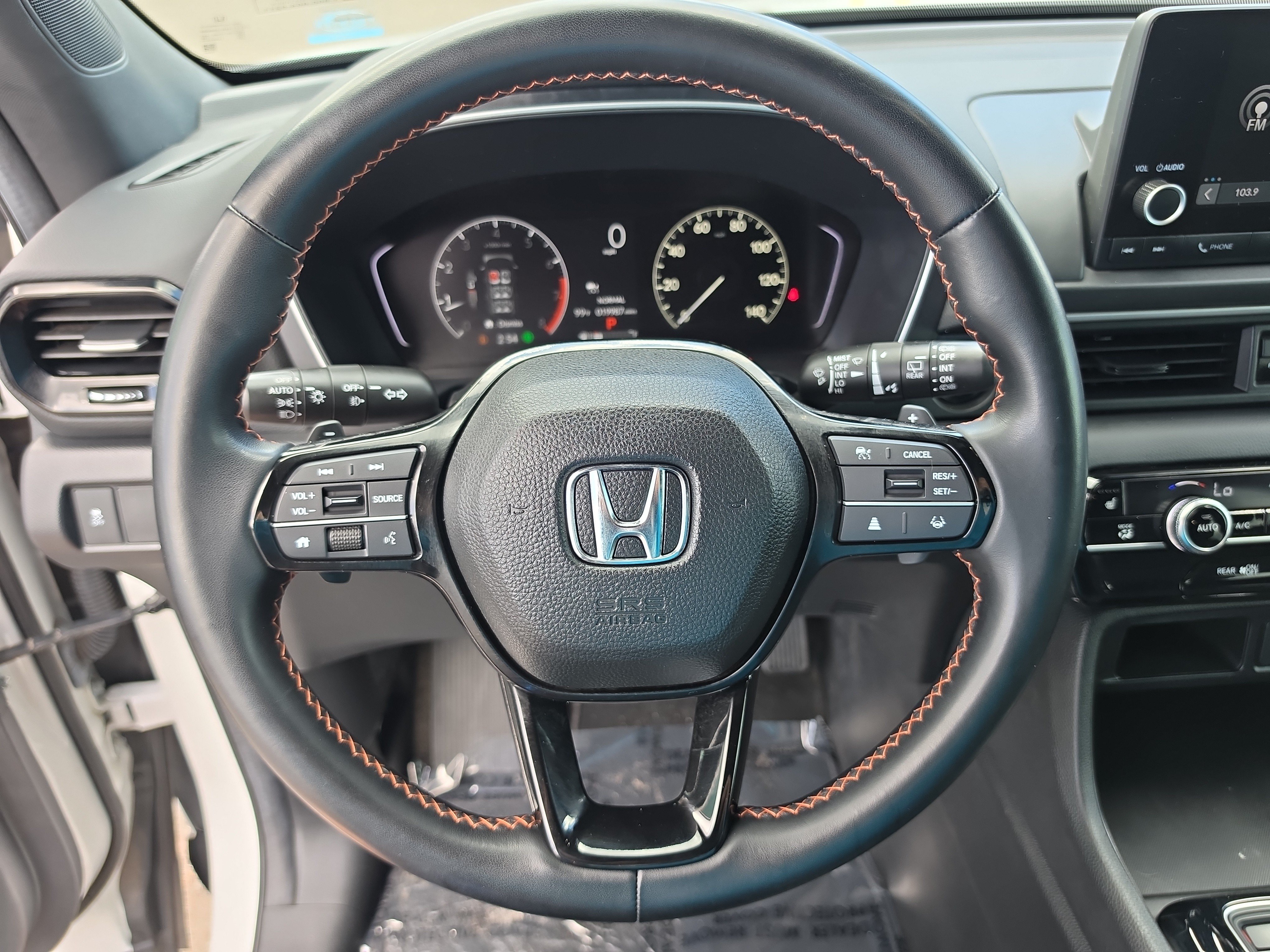 Used 2025 Honda Pilot Sport image 30