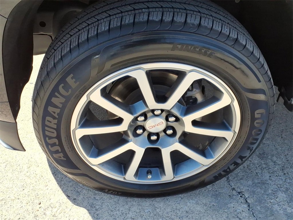 Certified 2021 GMC Canyon Denali image 9