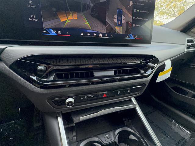 New 2026 BMW 330i xDrive Sedan w/ M Sport Package AWD/4WD image 18