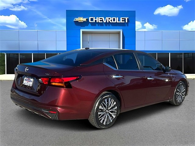 Used 2023 Nissan Altima 2.5 SV image 3