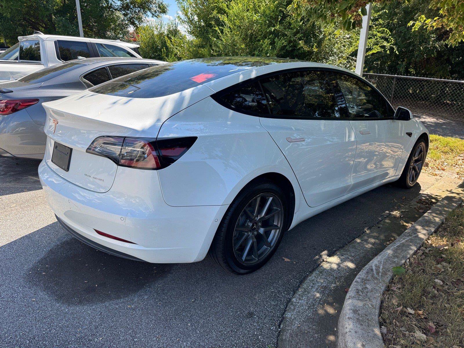 Used 2022 Tesla Model 3 Long Range AWD/4WD image 7