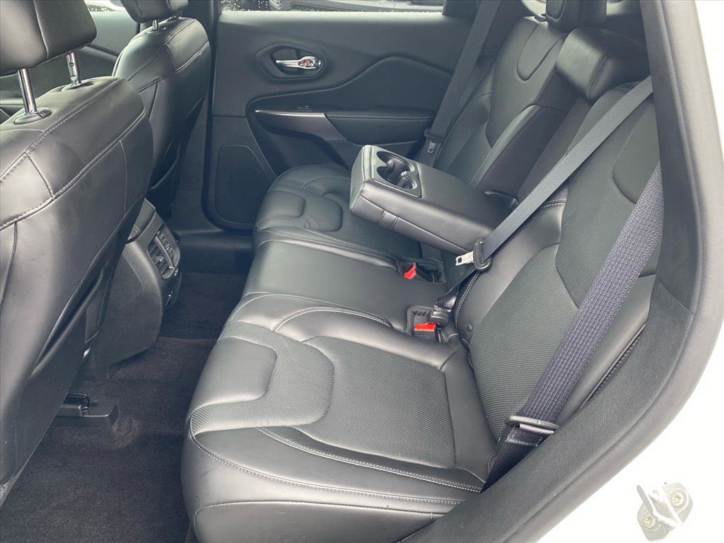 Used 2019 Jeep Cherokee Limited AWD/4WD image 22