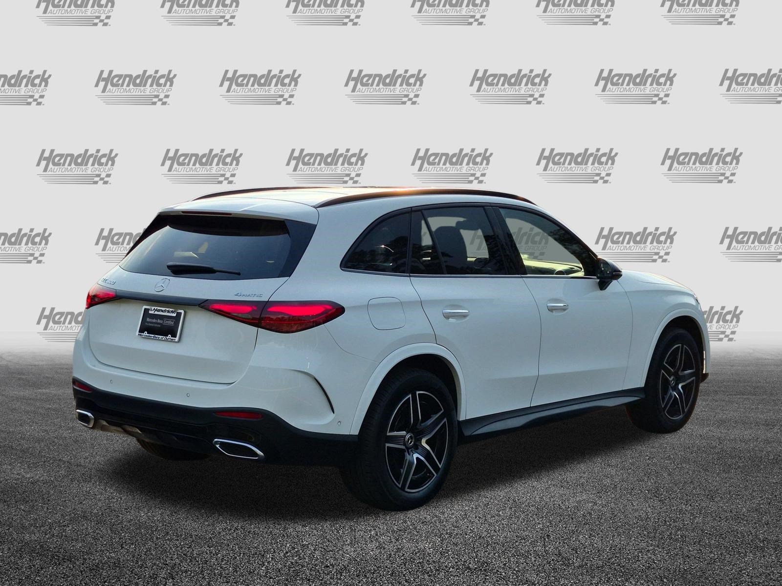Used 2025 Mercedes-Benz GLC 300 4MATIC image 10