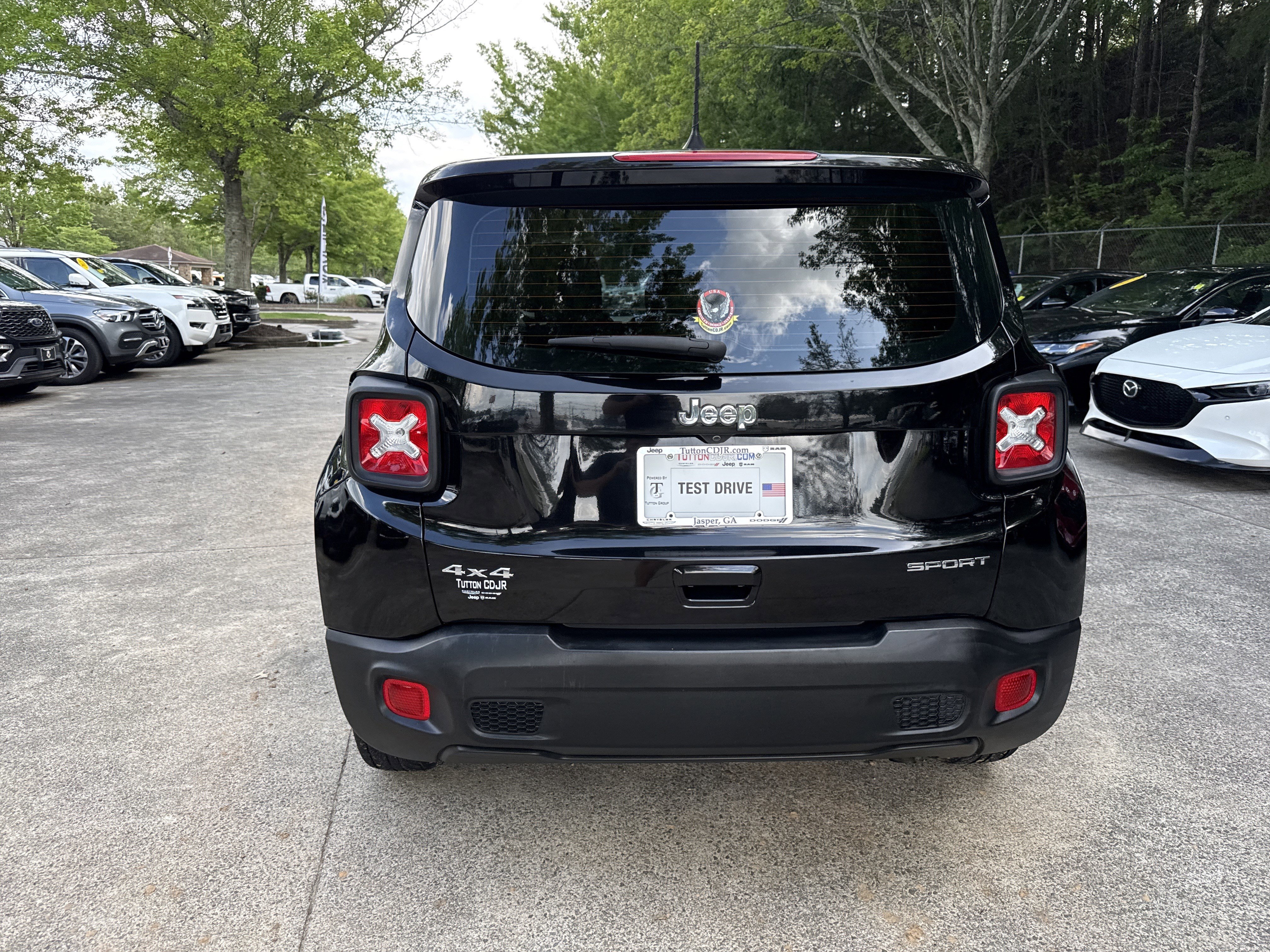 Used 2019 Jeep Renegade Sport w/ UConnect 7.0 Group AWD/4WD image 6