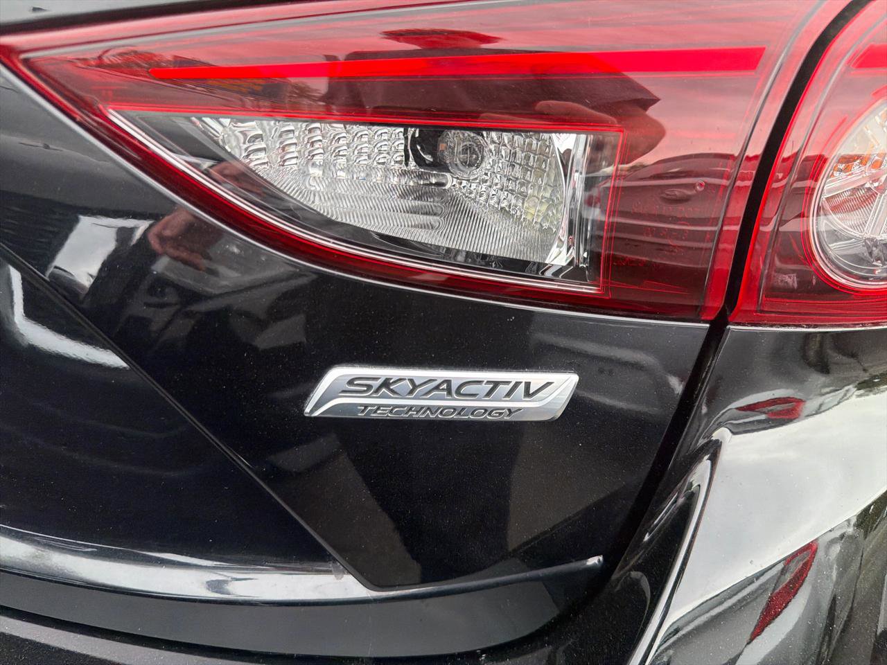 Used 2018 MAZDA MAZDA3 Sport FWD image 8