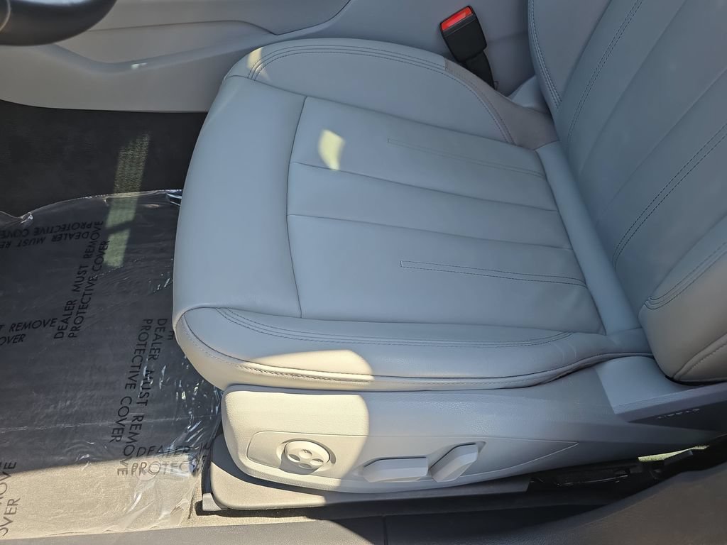 Used 2021 Audi A4 2.0T Premium w/ Convenience Package AWD/4WD image 31