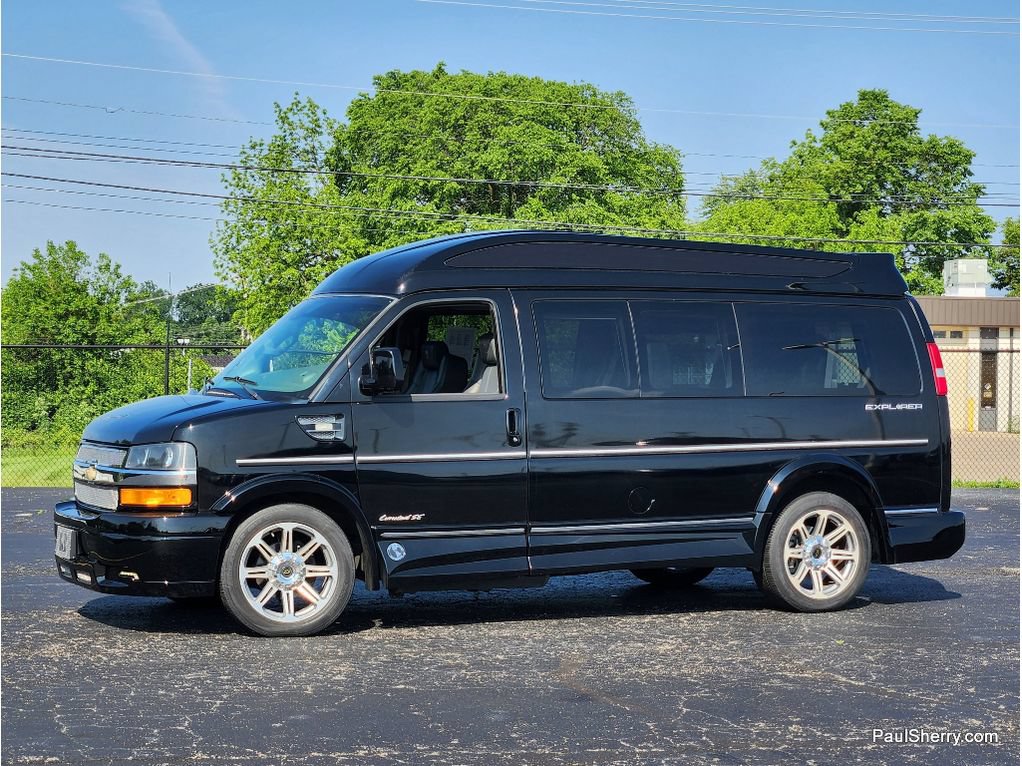 Used 2019 Chevrolet Express 2500 w/ Enhanced Convenience Package RWD image 7