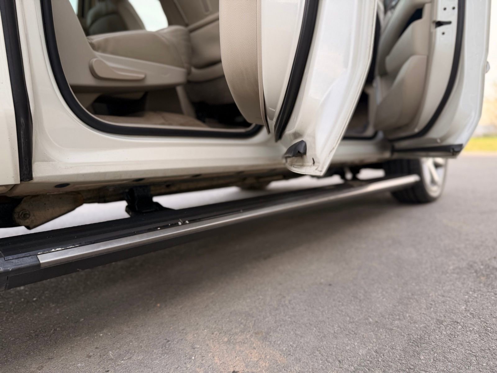 Used 2015 Cadillac Escalade ESV Premium AWD/4WD image 23