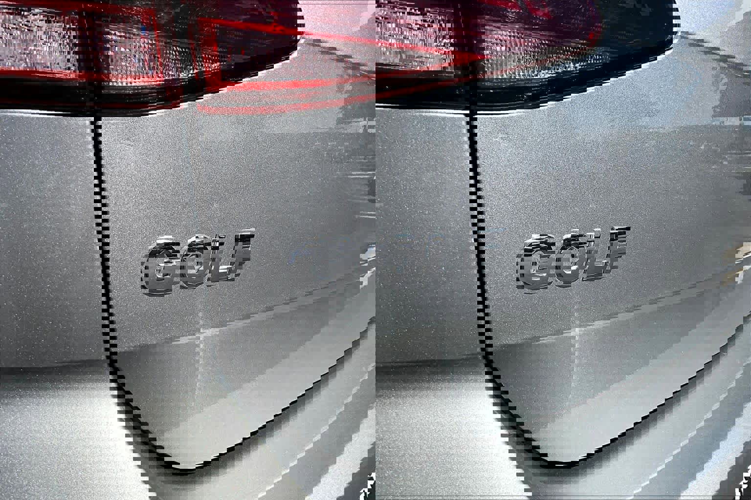 Used 2019 Volkswagen Golf S image 10