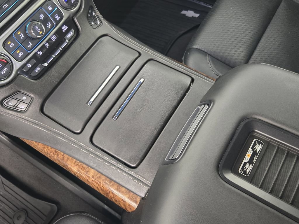 Used 2019 Chevrolet Suburban Premier image 21