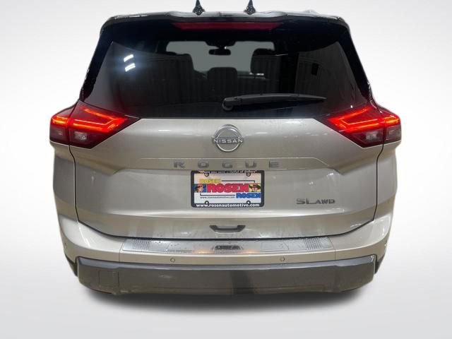 Certified 2025 Nissan Rogue SL w/ Tech Package image 28