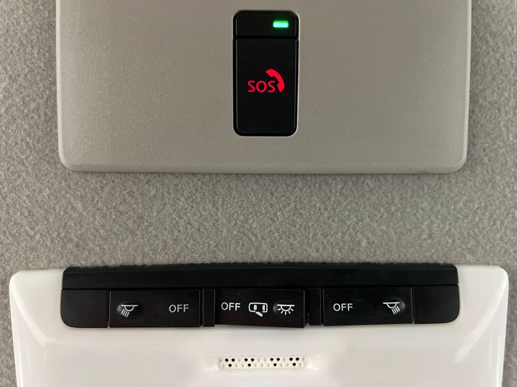 Used 2024 Nissan Kicks SR FWD image 56