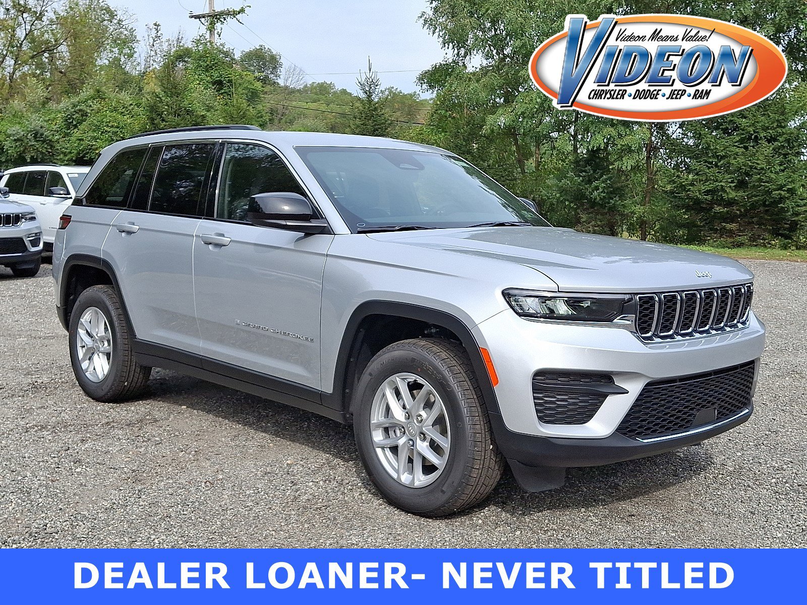 New 2025 Jeep Grand Cherokee Laredo X w/ Luxury Tech Group I image 1