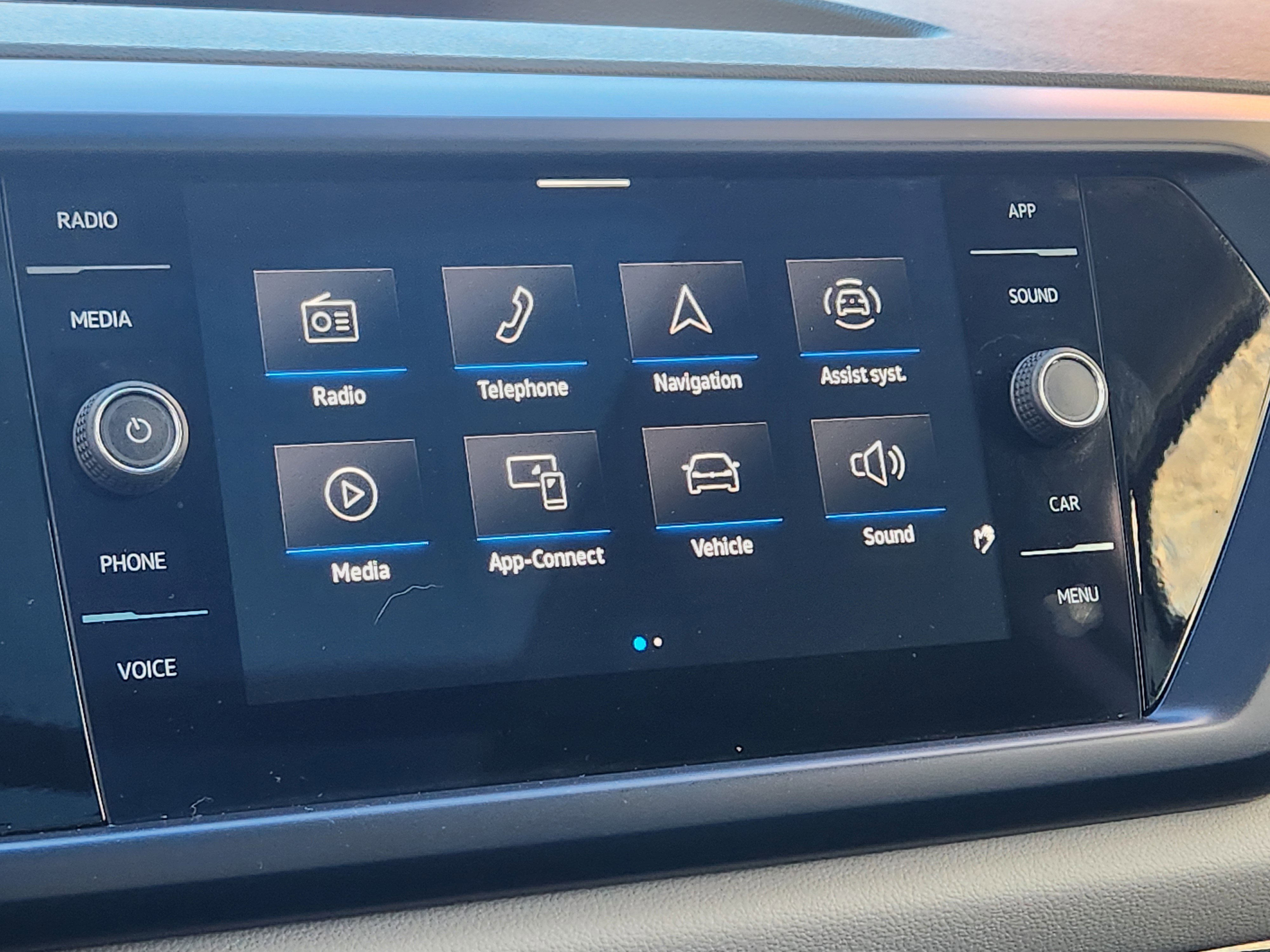 Certified 2023 Volkswagen Taos SE w/ Panoramic Sunroof Package image 30