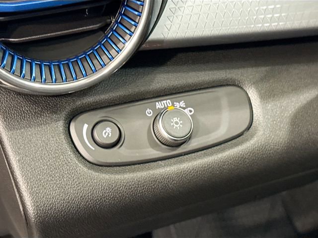 New 2026 Chevrolet Trax LT w/ Driver Confidence Package image 11