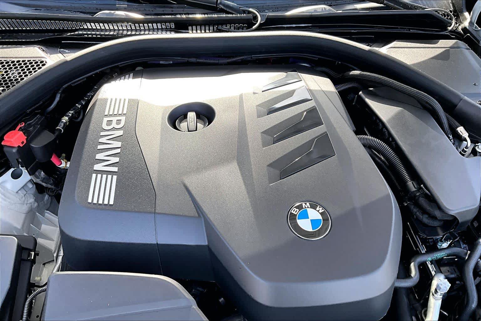 Used 2026 BMW 330i Sedan w/ M Sport Package RWD image 17