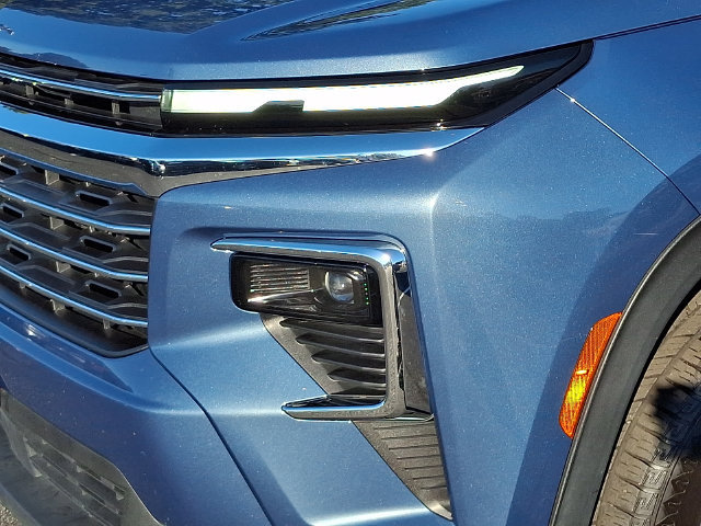 Used 2025 Chevrolet Traverse LT AWD/4WD image 9