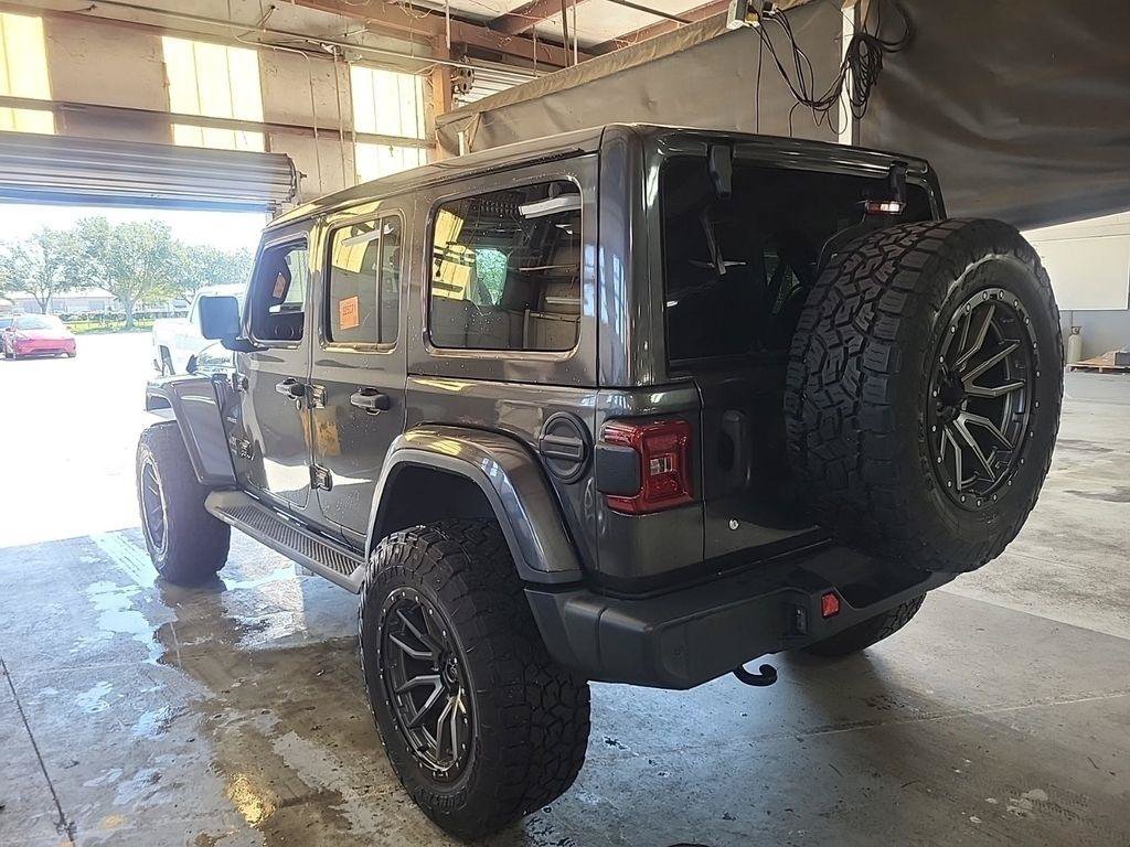 Used 2019 Jeep Wrangler Unlimited Sahara AWD/4WD image 4