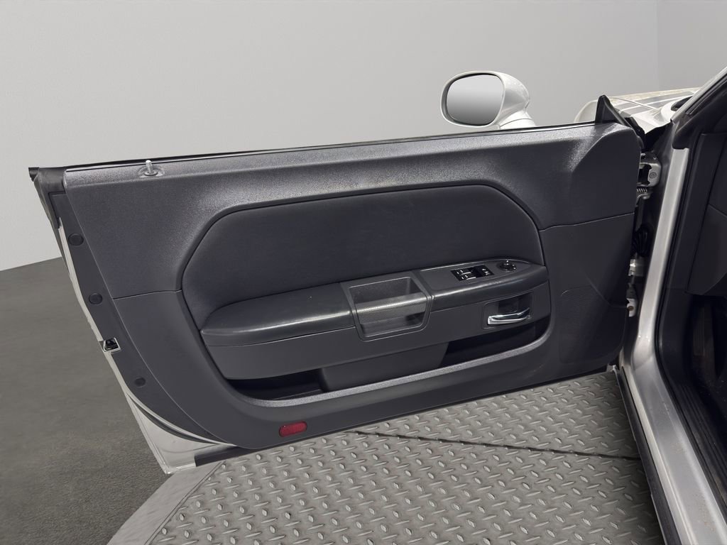 Used 2012 Dodge Challenger R/T image 18