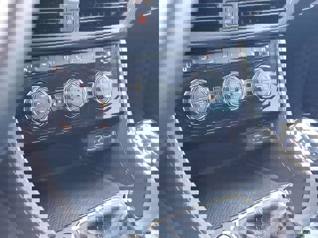 Used 2023 Volkswagen Jetta SE w/ Panoramic Sunroof Package image 25