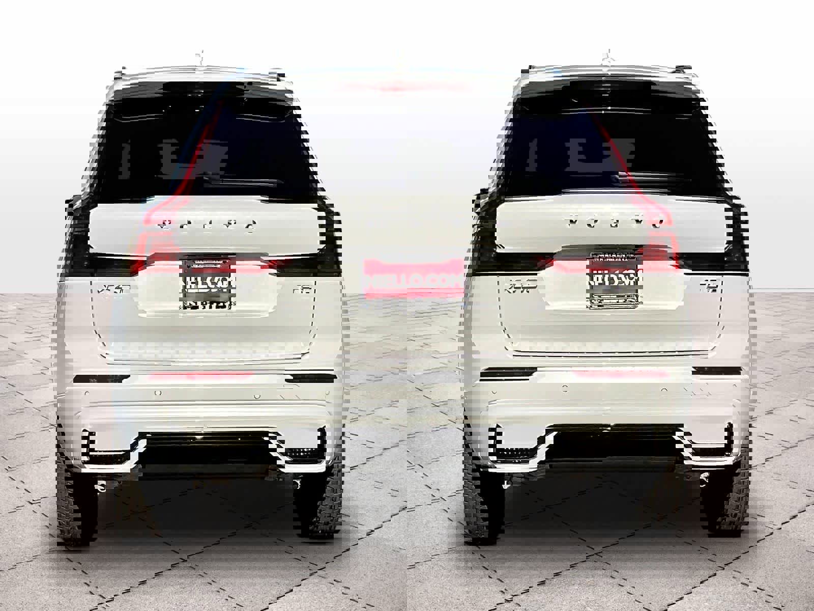 New 2026 Volvo XC60 T8 Plus w/ Climate Package AWD/4WD image 6