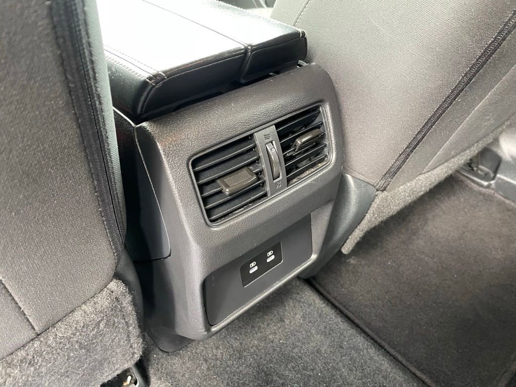 Certified 2024 Nissan Rogue SV AWD/4WD image 9