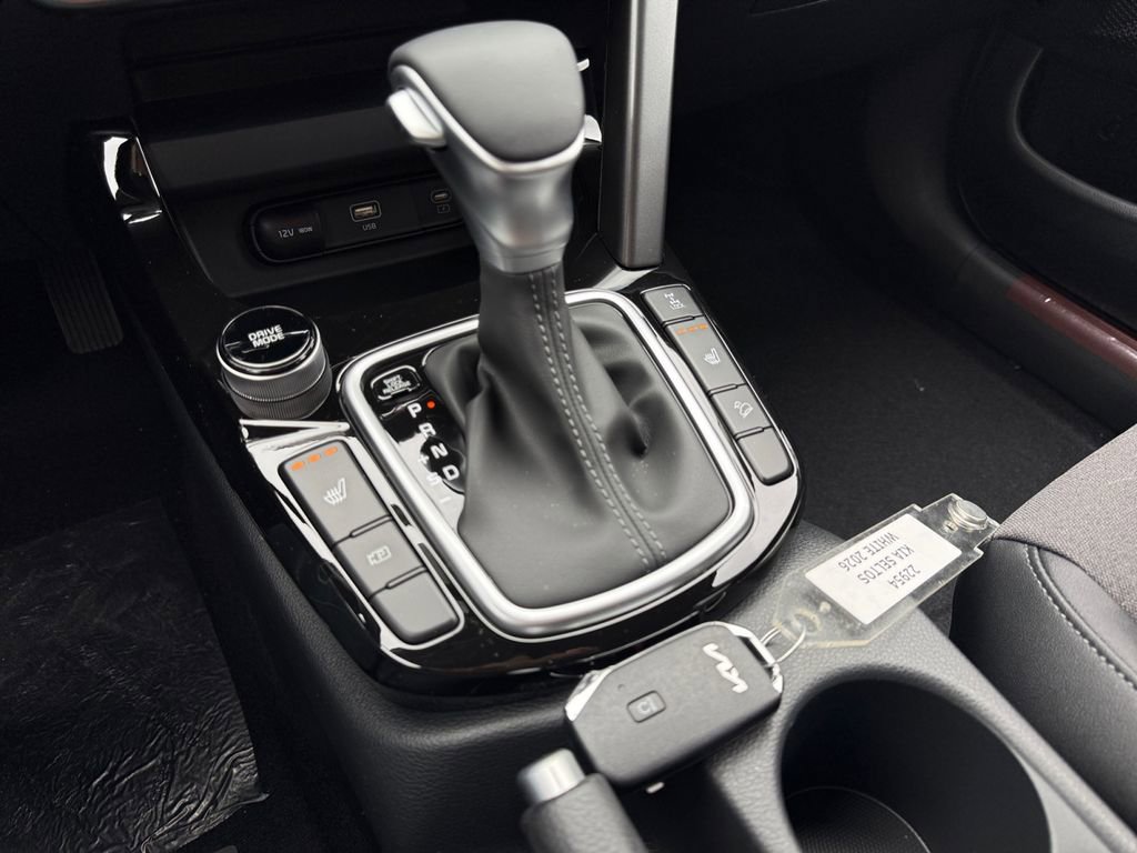 New 2026 Kia Seltos S AWD/4WD image 30